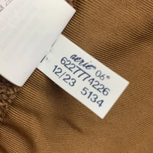 Aerie Crinkle Ring Bandeau Bikini
& Crinkle Full Coverage Bikini Bottom - Picture 10 of 12